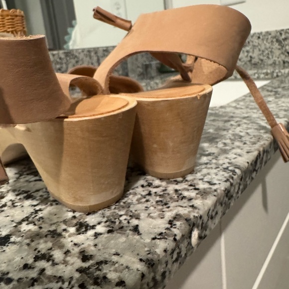 Bryr Clogs - Picture 10 of 11